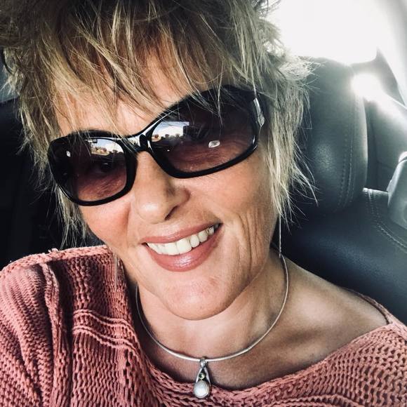 Meet your Posher, Michelle - Picture 1 of 1